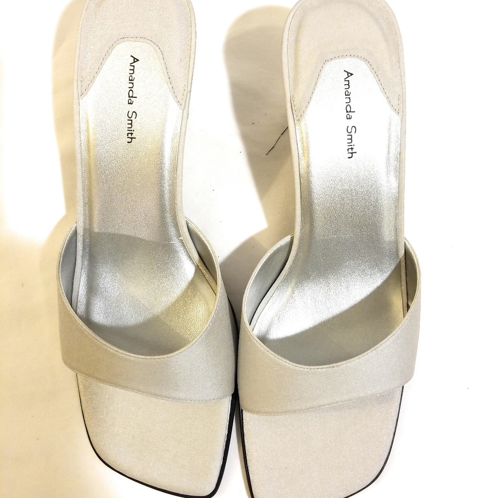 Amanda Smith Slide 10M Silver Irridesce Shoes